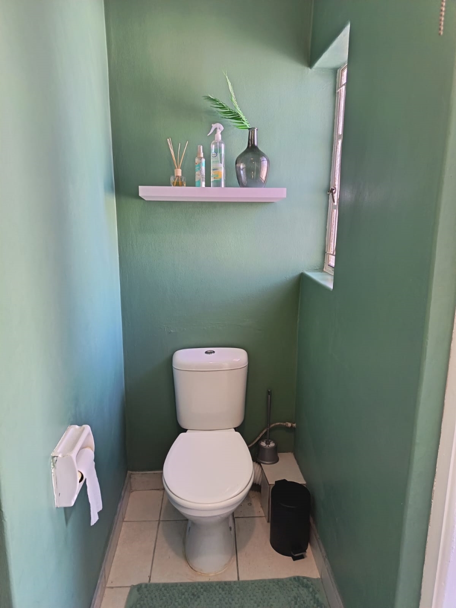 To Let 3 Bedroom Property for Rent in Aston Bay Eastern Cape